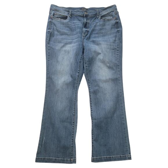 Judy Blue Size 22W Slim Boot Cut Medium Wash Jeans Classic Minimalist Every Day - Picture 1 of 7